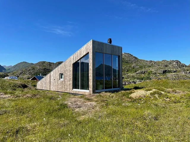 Hytte med utsikt i vakker natur