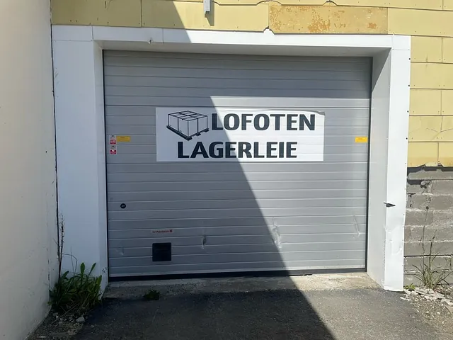 Inngangsparti hos Lofoten Lagerleie